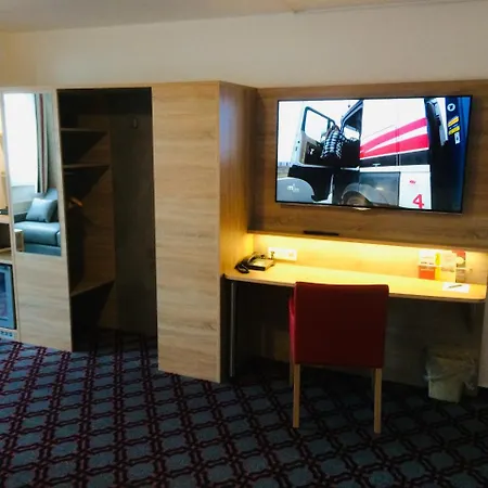 Adesso Hotel Goettingen - Pay At Property On Arrival-Ihr Automatenhotel In Goettingen Exterior photo