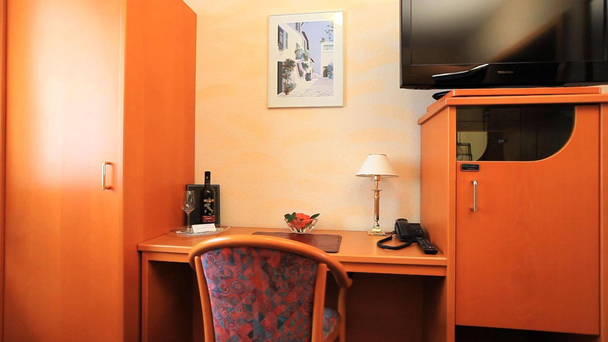 Adesso - Pay At On Arrival-ihr Automatenhotel In Getynga