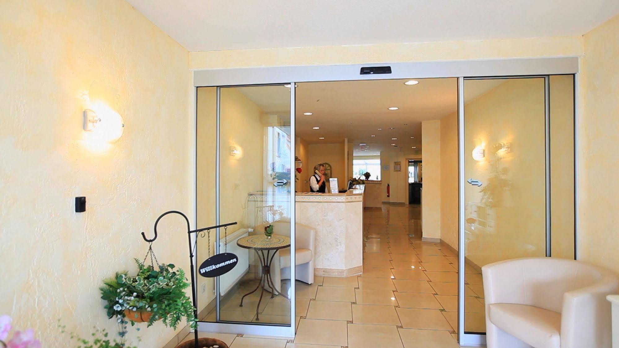 Adesso - Pay At On Arrival-ihr Automatenhotel In 3* Getynga